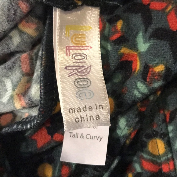 LuLaRoe Tall & Curvy leggings NWT - Picture 3 of 6